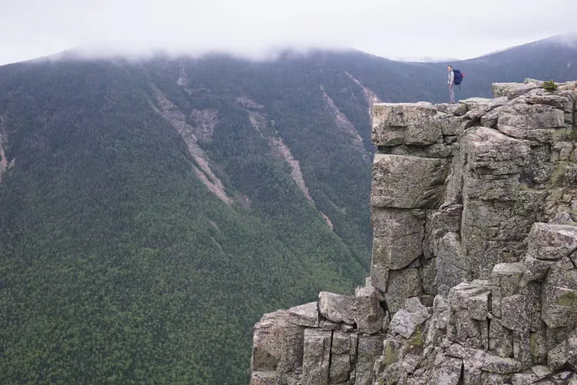 Naomi on cliff